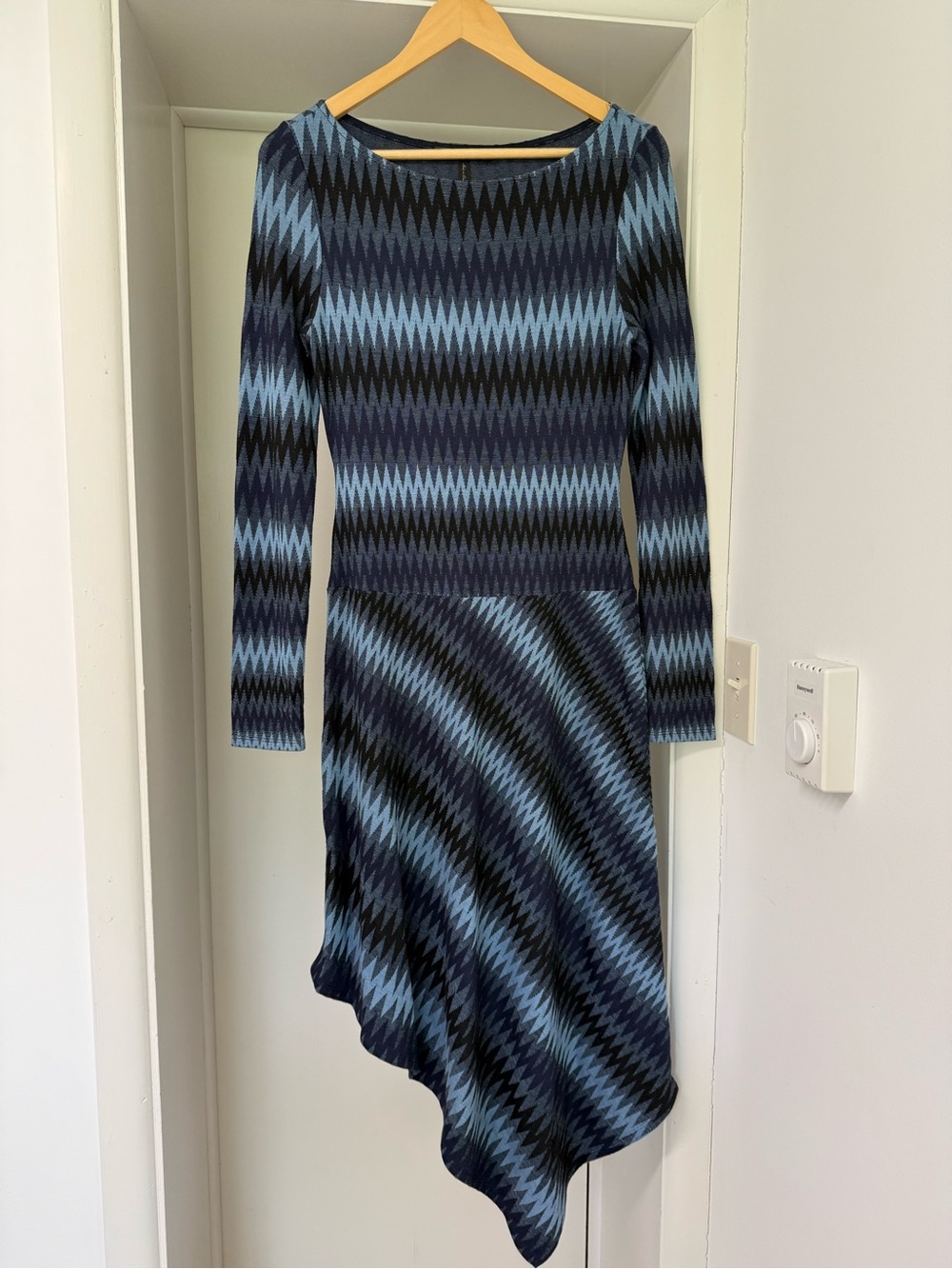 Blue Chevron Knit Long-Sleeve Asymmetric Dress